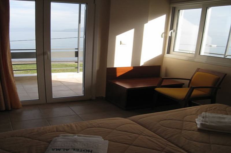 Alma Hotel Kamena Vourla Bagian luar foto