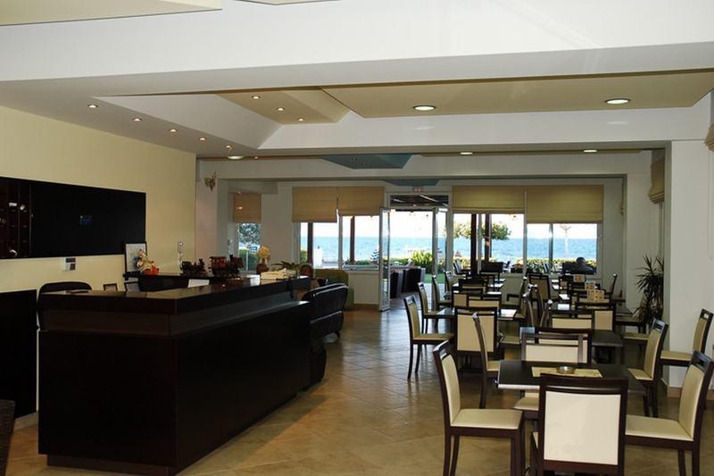 Alma Hotel Kamena Vourla Bagian luar foto